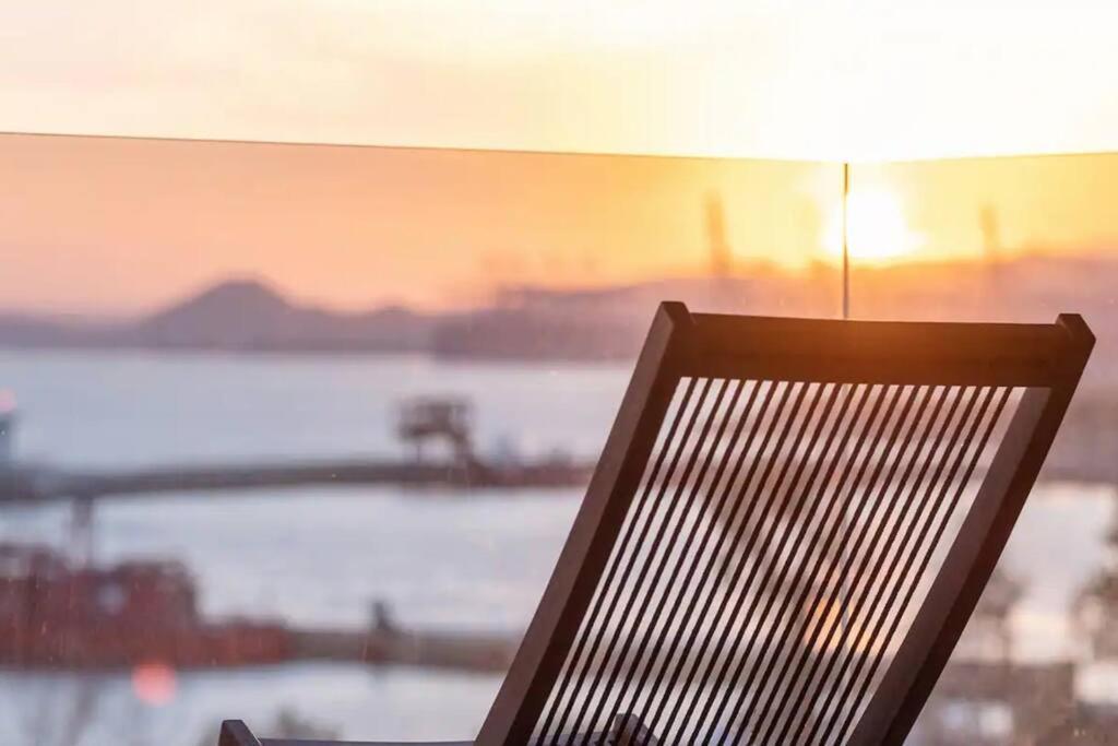 Sea View Garden Suites Piraeus Bagian luar foto