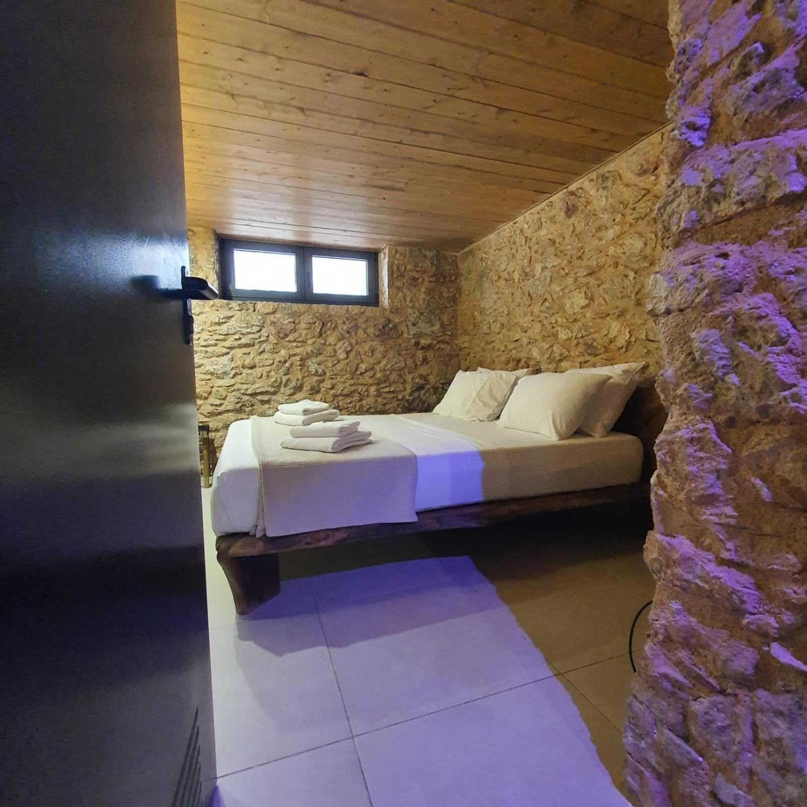 Sea View Garden Suites Piraeus Bagian luar foto