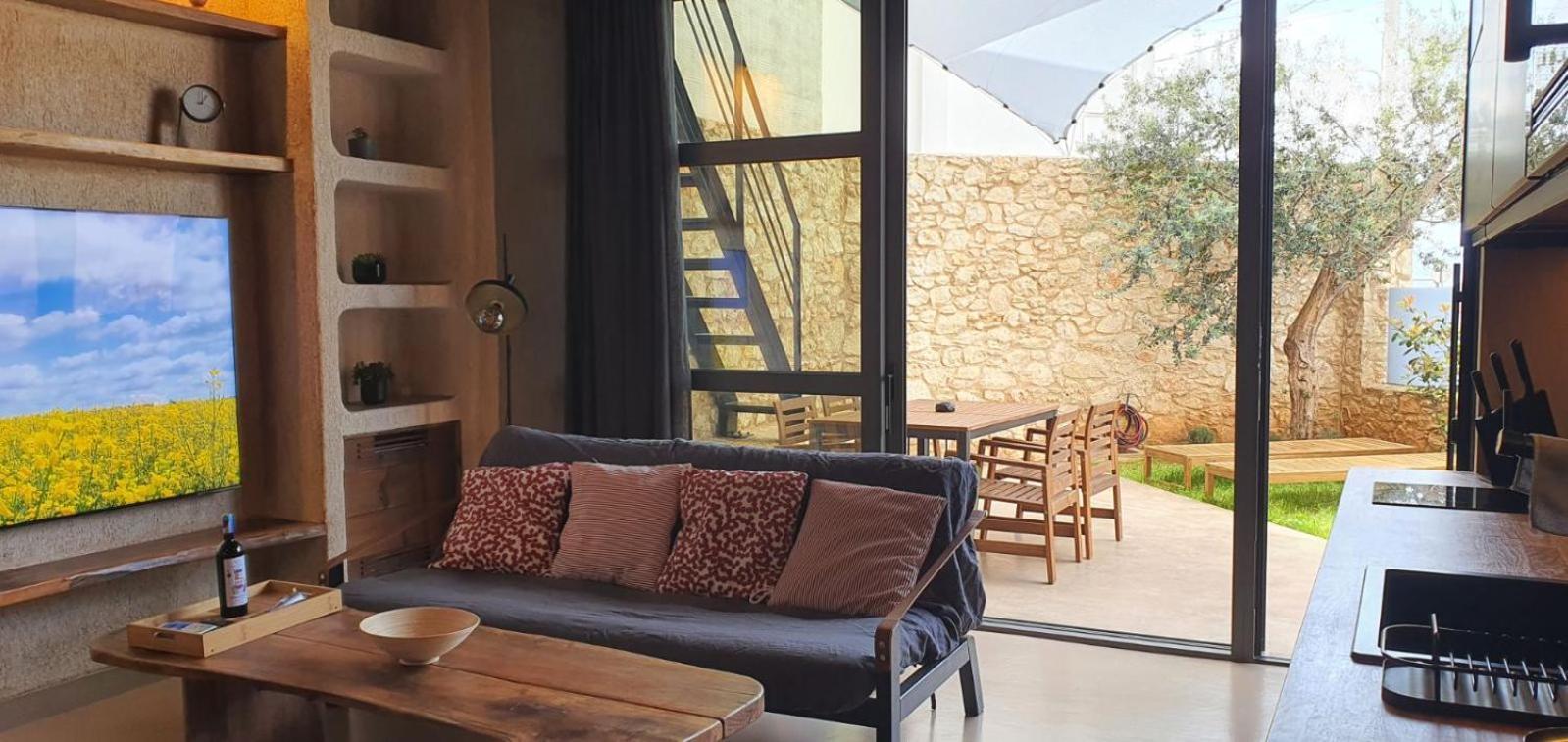 Sea View Garden Suites Piraeus Bagian luar foto