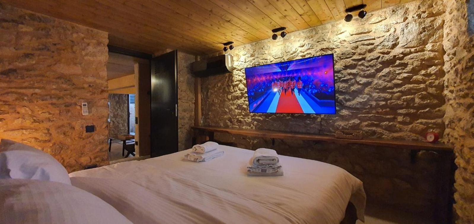 Sea View Garden Suites Piraeus Bagian luar foto