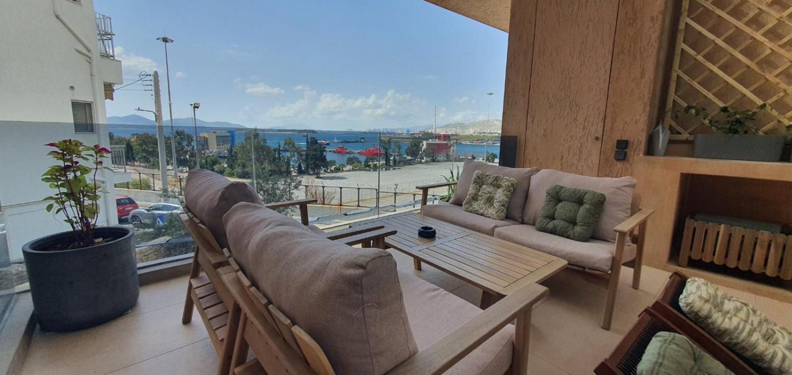Sea View Garden Suites Piraeus Bagian luar foto