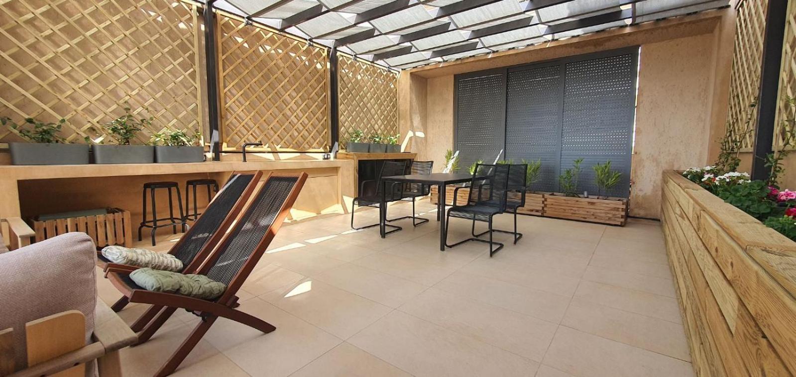 Sea View Garden Suites Piraeus Bagian luar foto