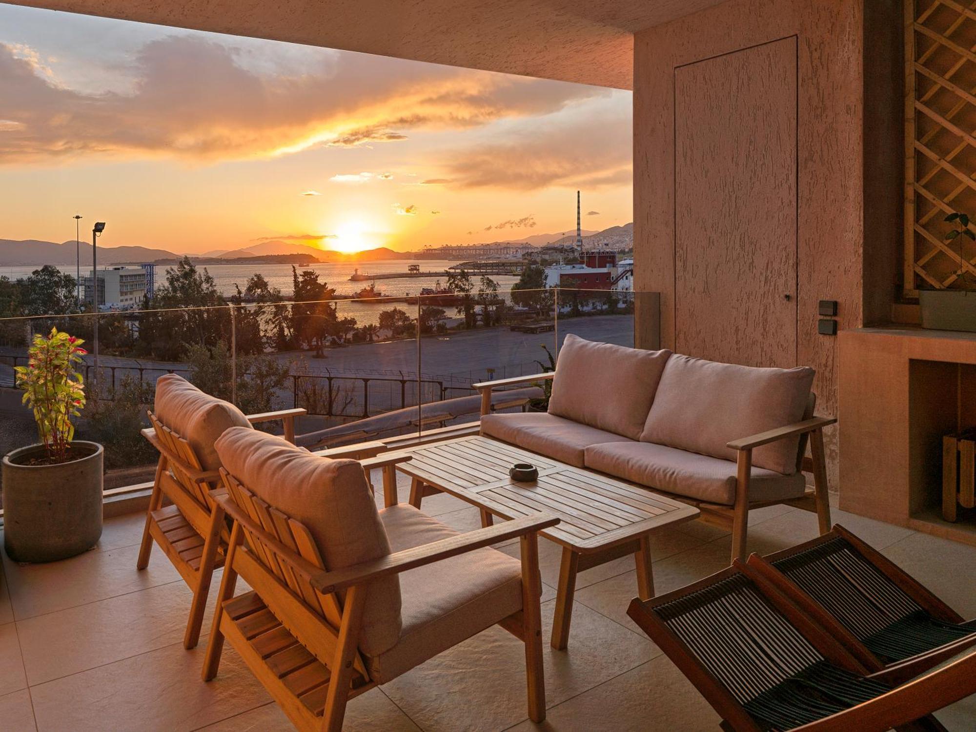Sea View Garden Suites Piraeus Bagian luar foto